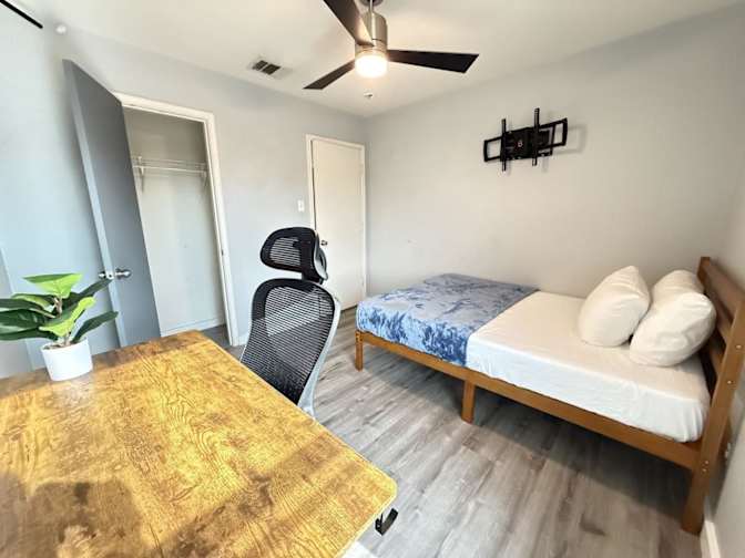 PadSplit's room