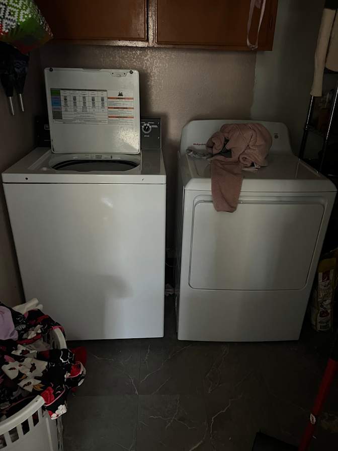 Mayra's room