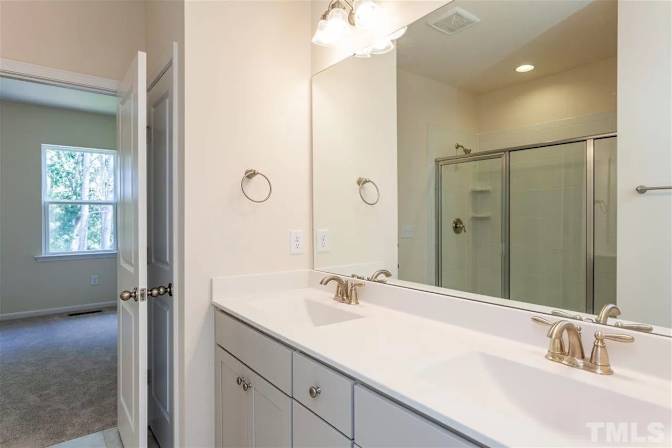 Alcove Rooms's room
