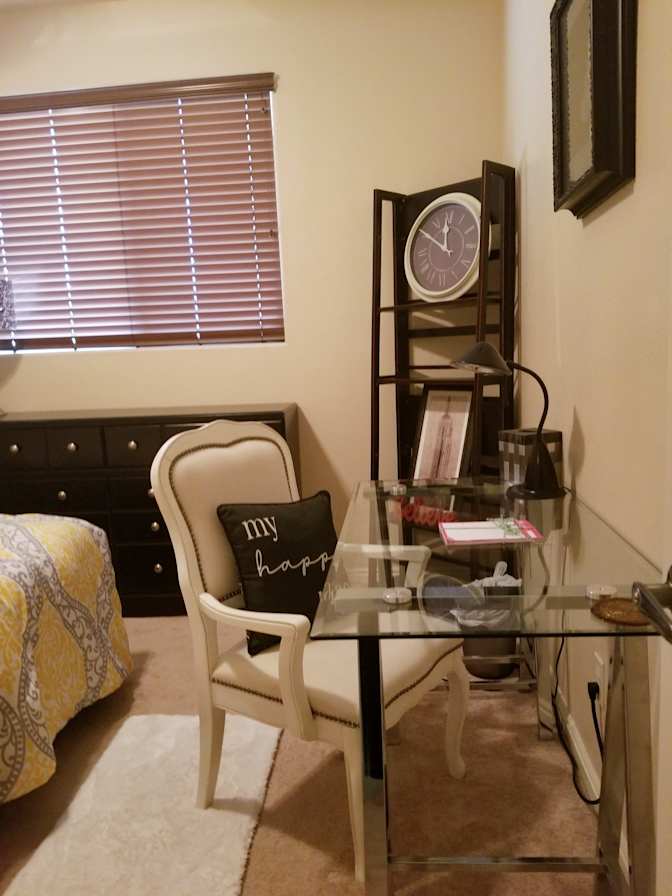 Carmen's room