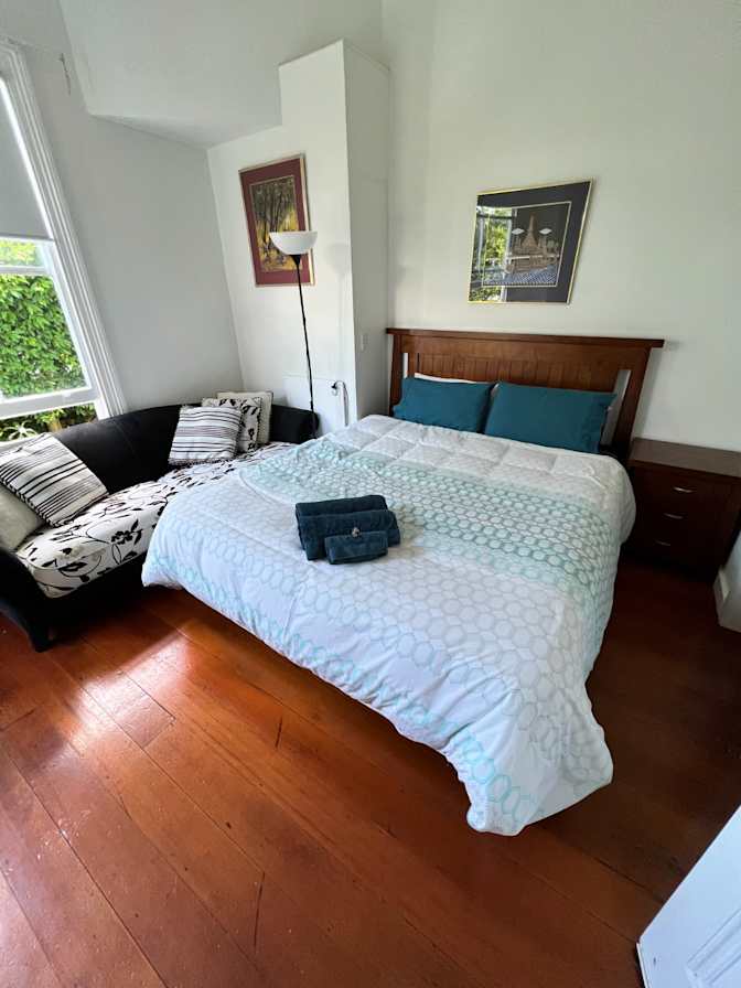 ORLANDO's room
