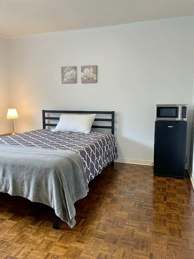 Ali's room