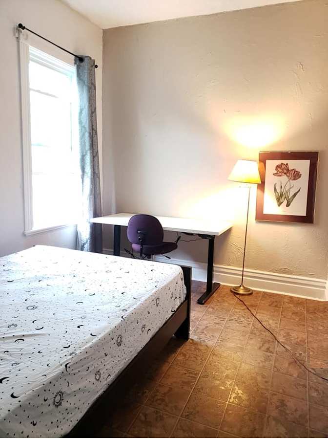 Kelly's room