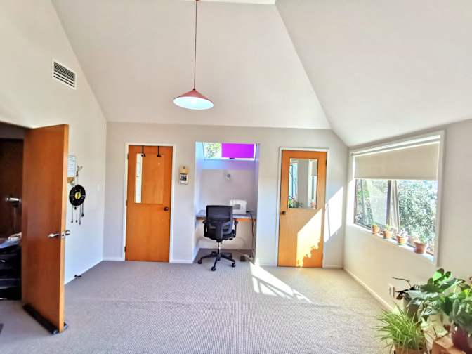 Gal's room