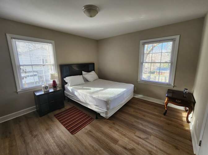 Alcove Rooms's room