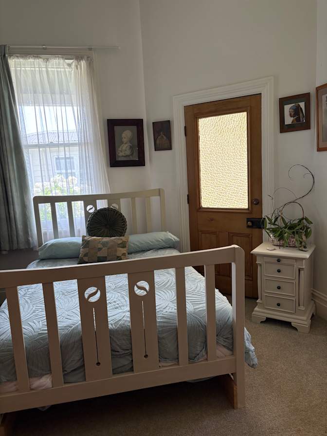 Jo's room
