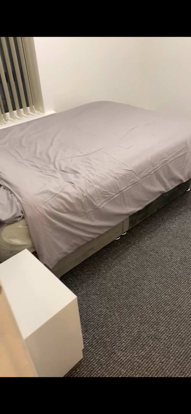 Zovaher's room