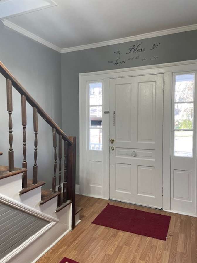 Lois's room