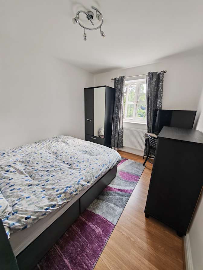 Azhar thompson's room