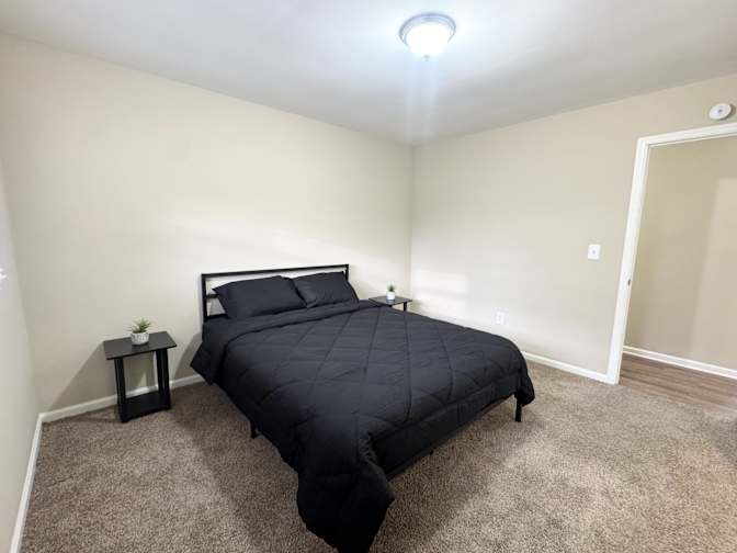Alcove Rooms's room