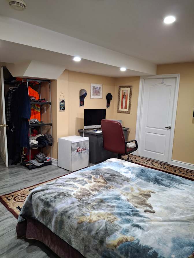 Ms Jay's room