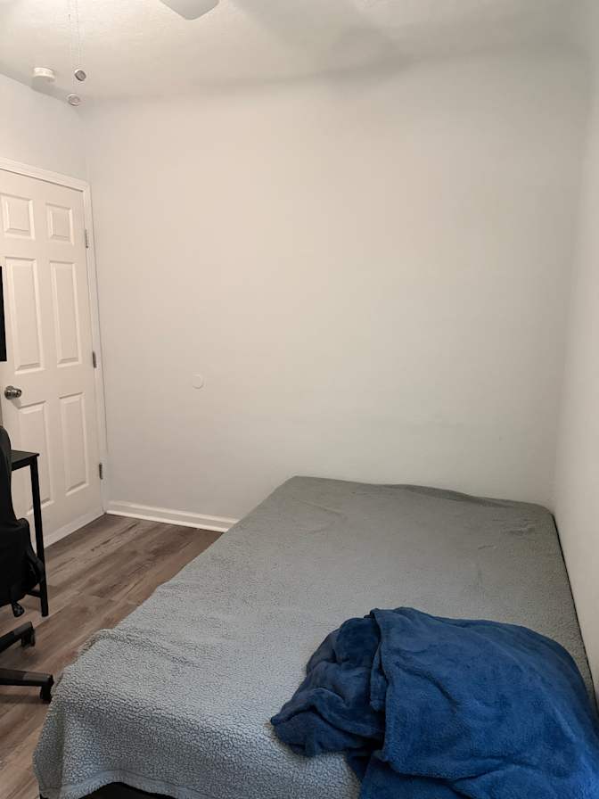 Jose's room