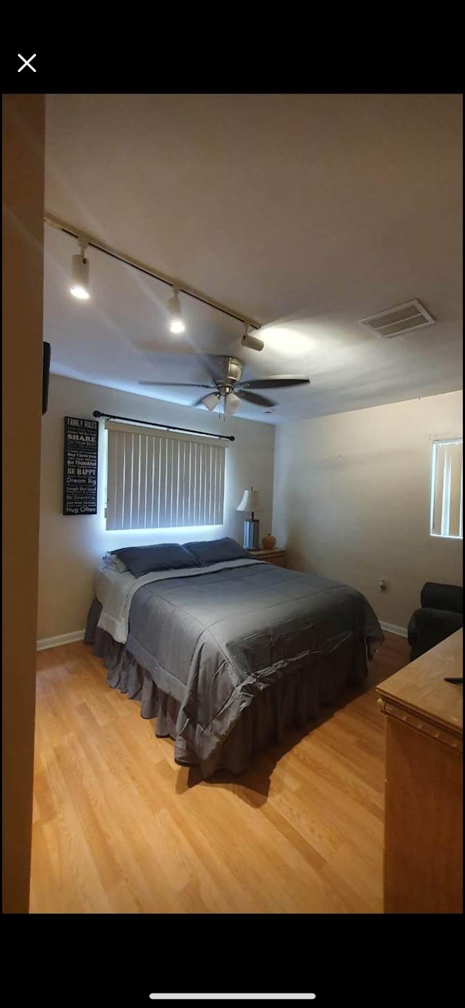 Alonso's room