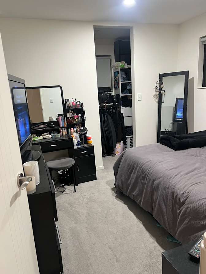 Taylah's room