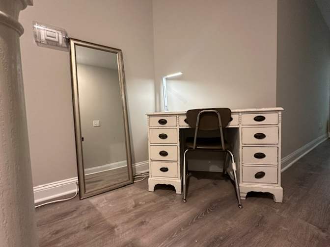 Felix's room