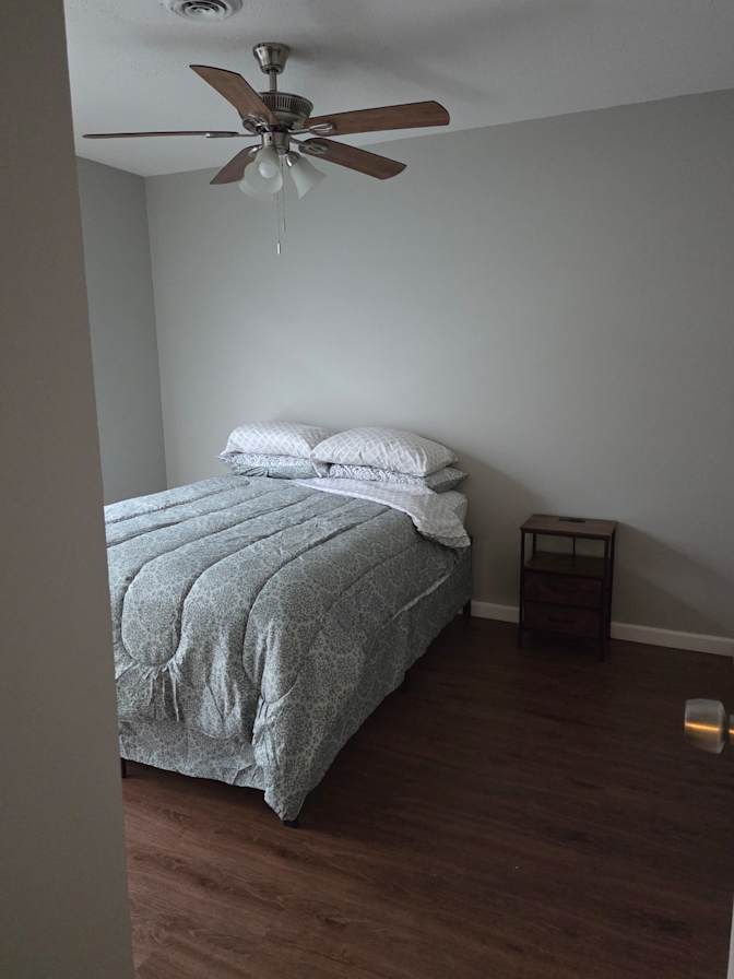 Demond's room