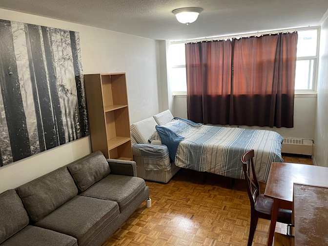 Ron's room