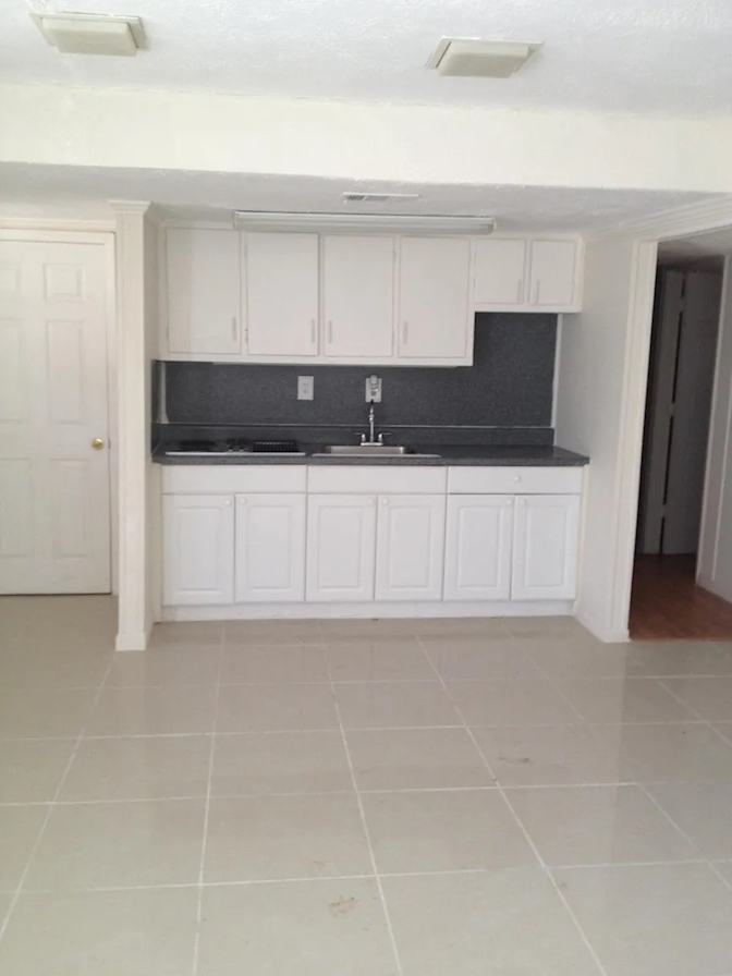 Alcove Rooms's room
