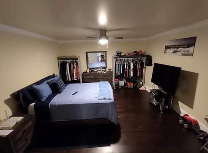 Alcove Rooms's room