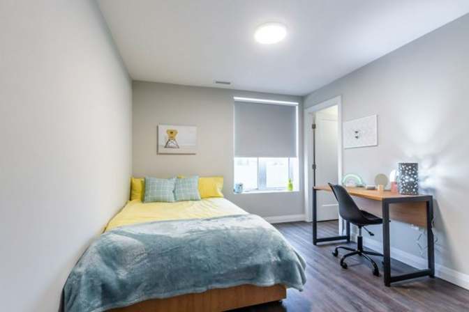 Ming's room