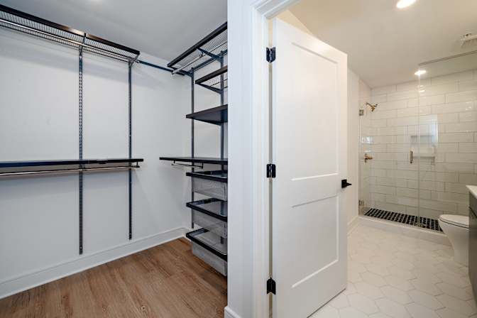 Alcove Rooms's room