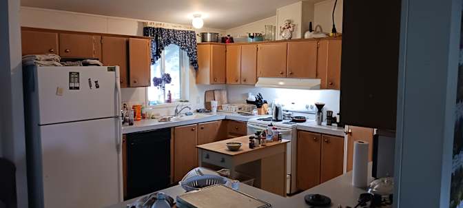 Lester James Amell's room