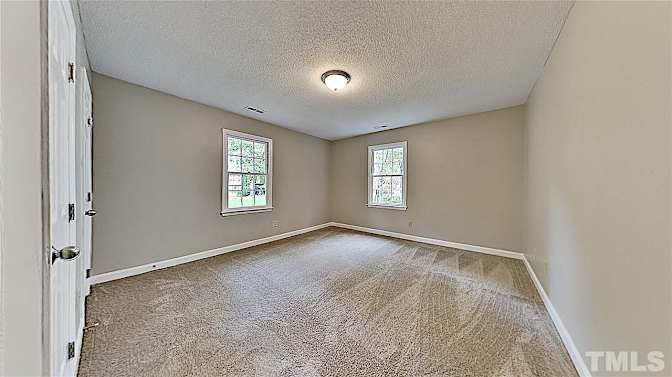 Alcove Rooms's room