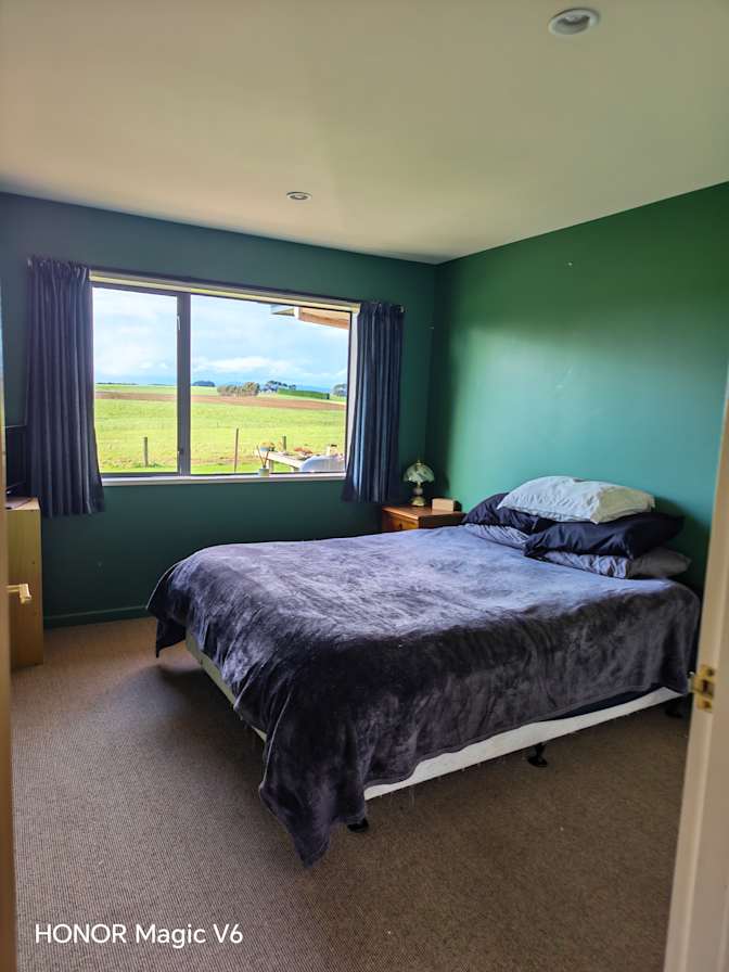 Tony's room