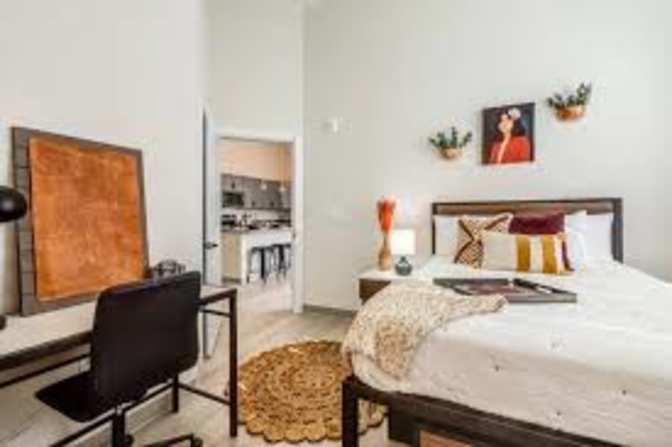 Evelyn's room