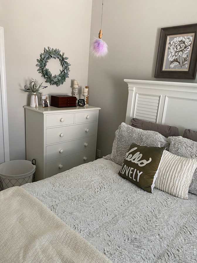 Kristin Sontchi's room