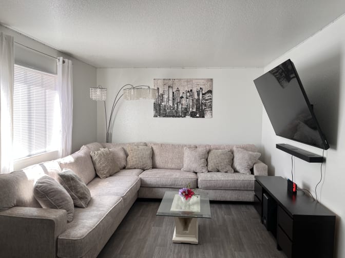 Jocelyn Gomez's room