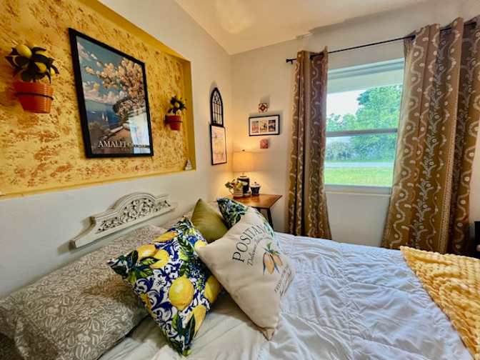 Lisa's room