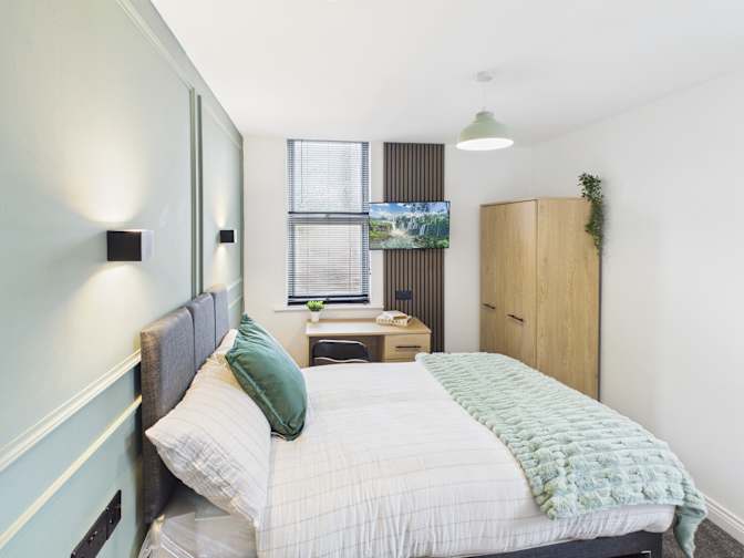 Andrew Marshall's room