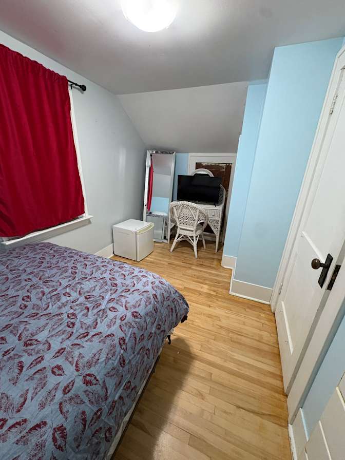 Jasmine's room