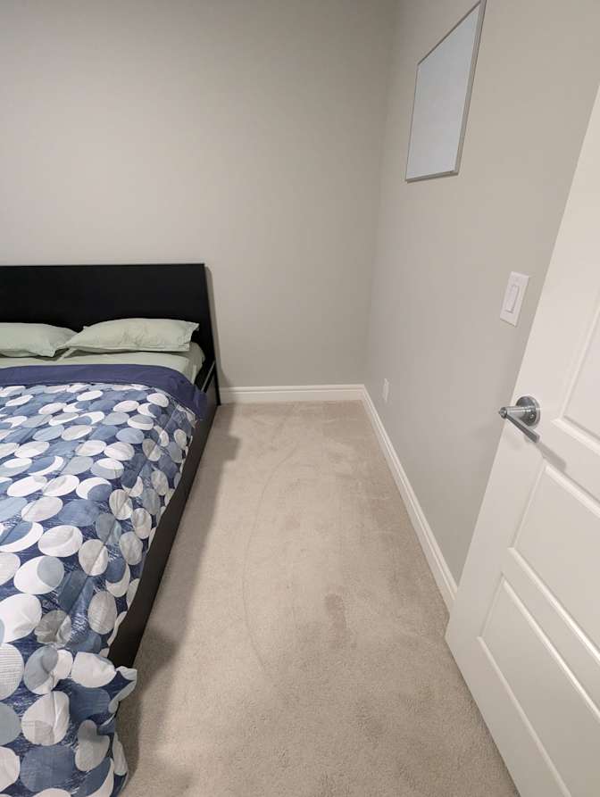 Yuvi Edmonton's room