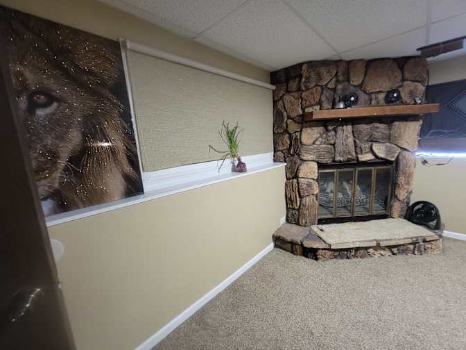 Carlos's room