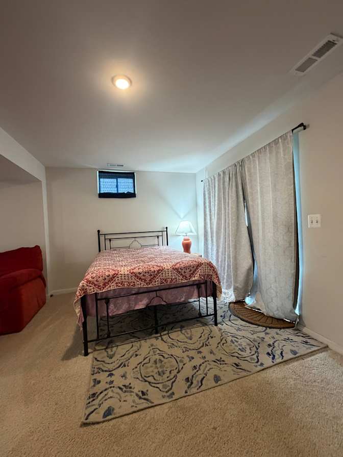 Mona's room