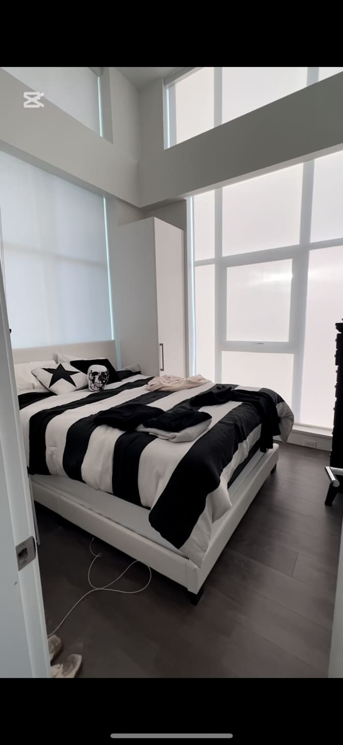 Mariah Izabelle Merican's room