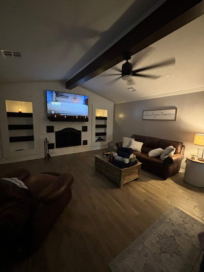 Lisa's room