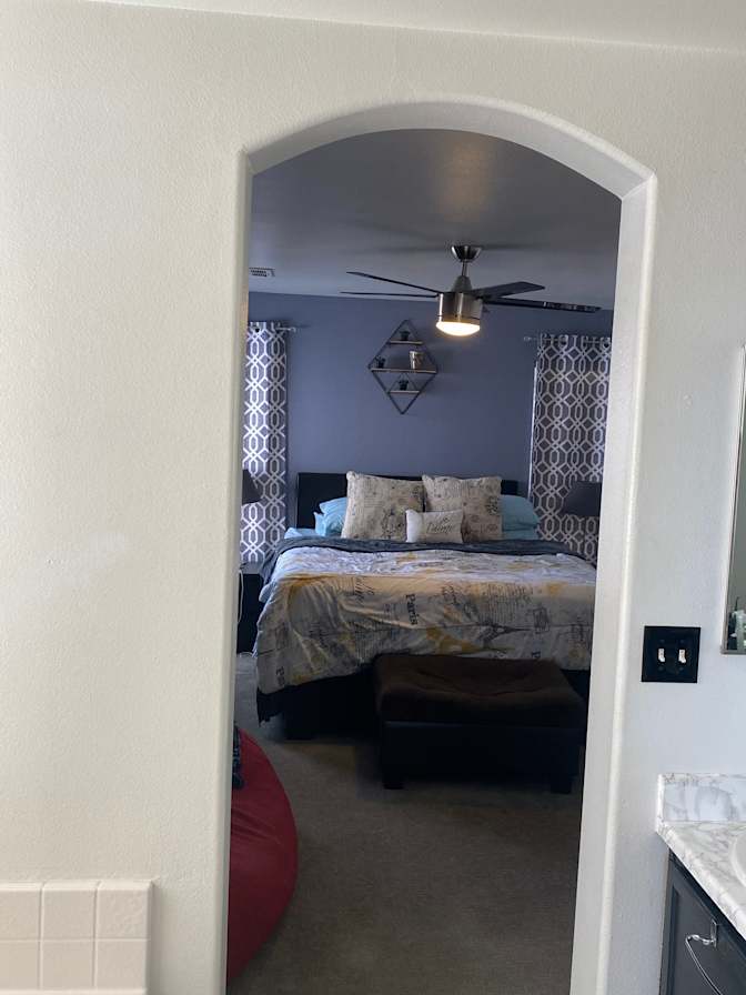 Paul  Okonkwo's room