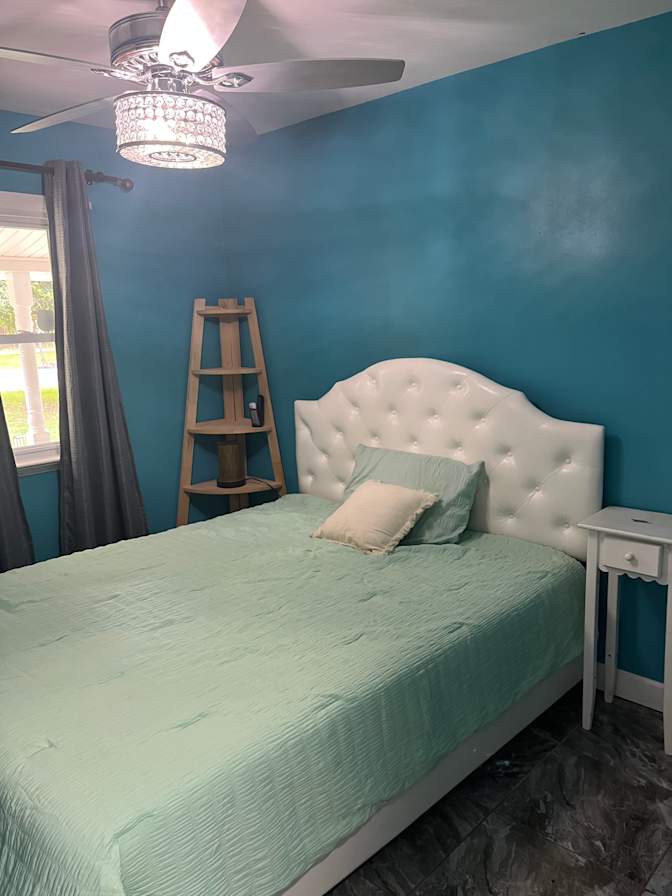 Geegee's room