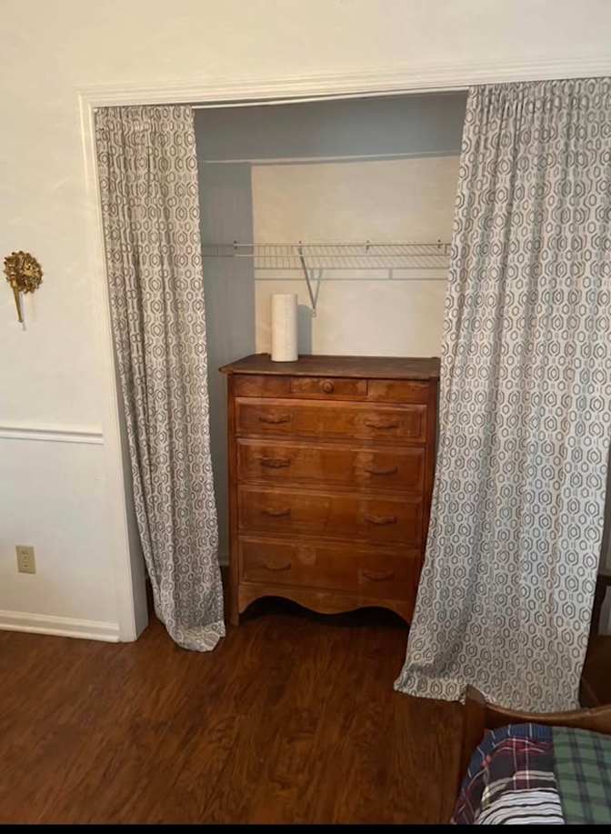 terrence brooks's room