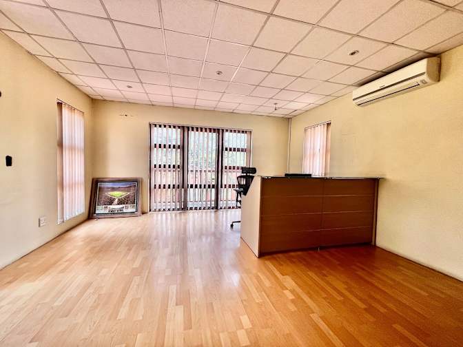 Kuan Wen Ting's room