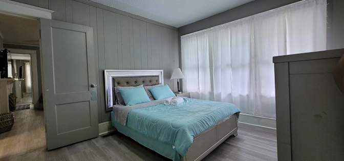 GBU Holdings Group's room