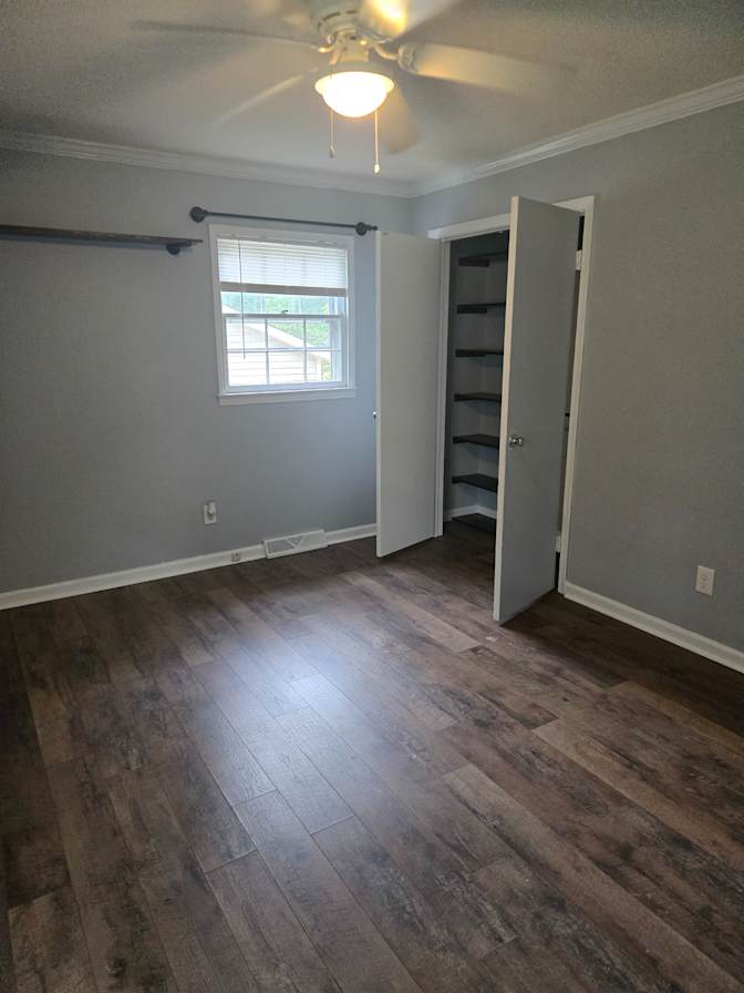 Alcove Rooms's room
