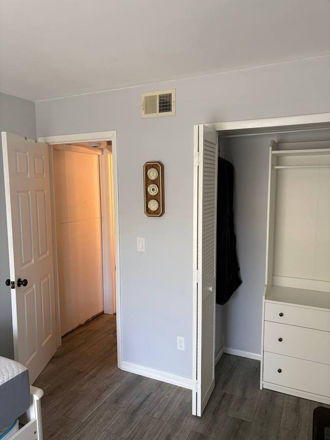 Thomas's room