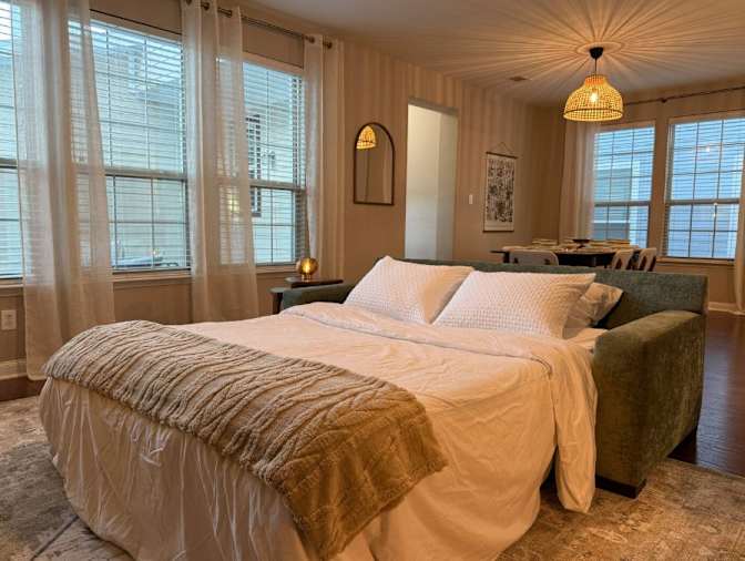 Elora's room
