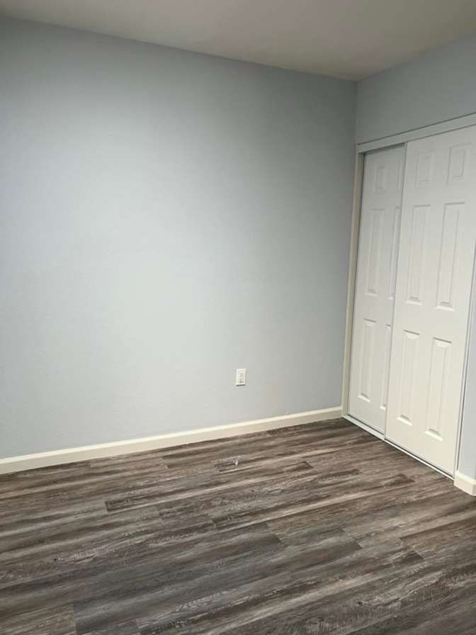 Ken's room