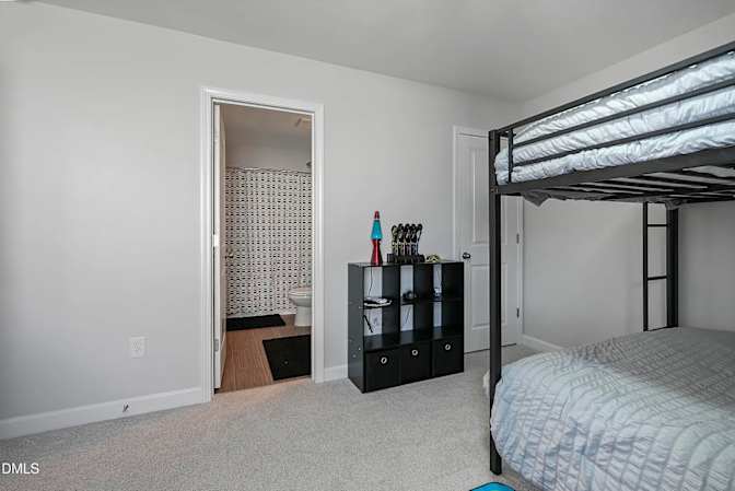 Alcove Rooms's room