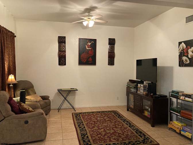 Nidia's room
